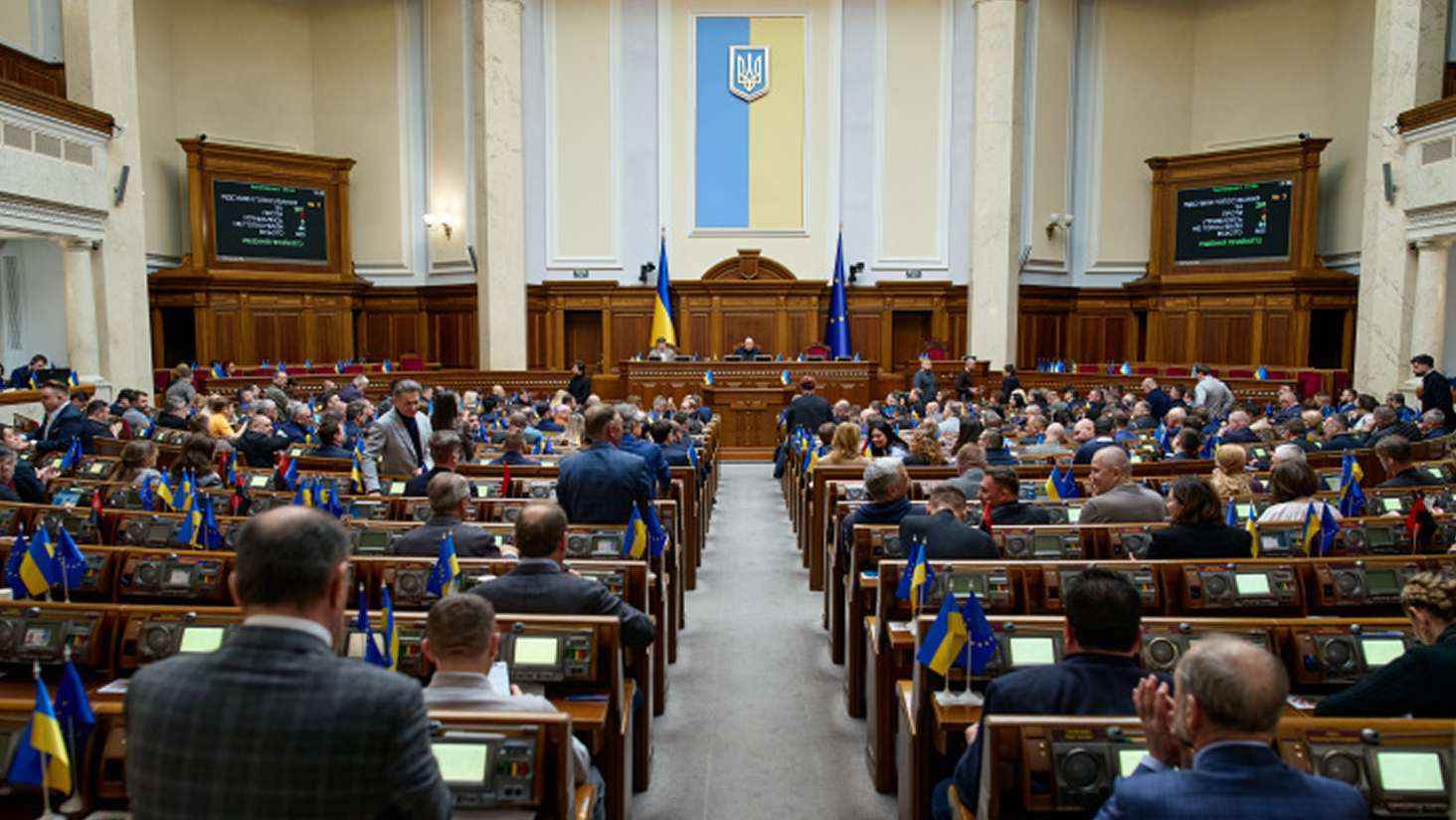 Сім'ї загиблих військових можуть отримати ще одну виплату: зареєстровано законопроєкт - 290x160